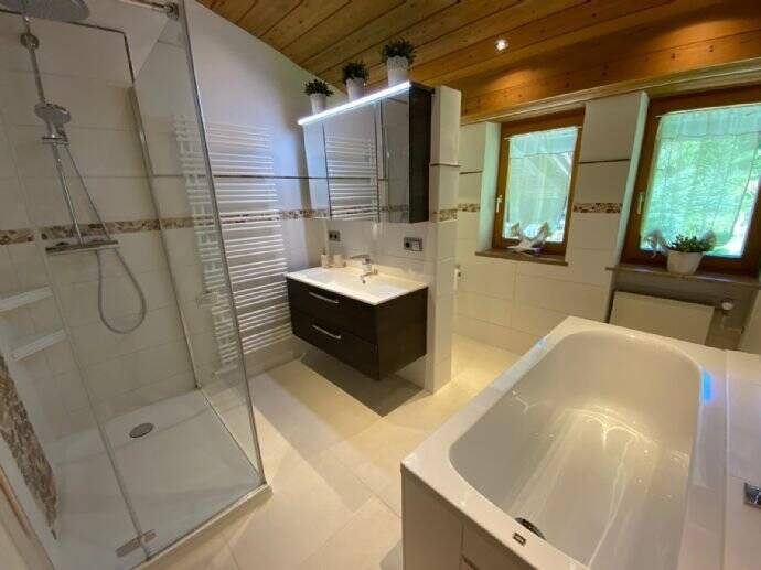 Mehrfamilienhaus, Wohnhaus Berchtesgaden Königssee - 6 Zimmer, 180 m&sup2;, 3.000&euro; | Angebot:23950348