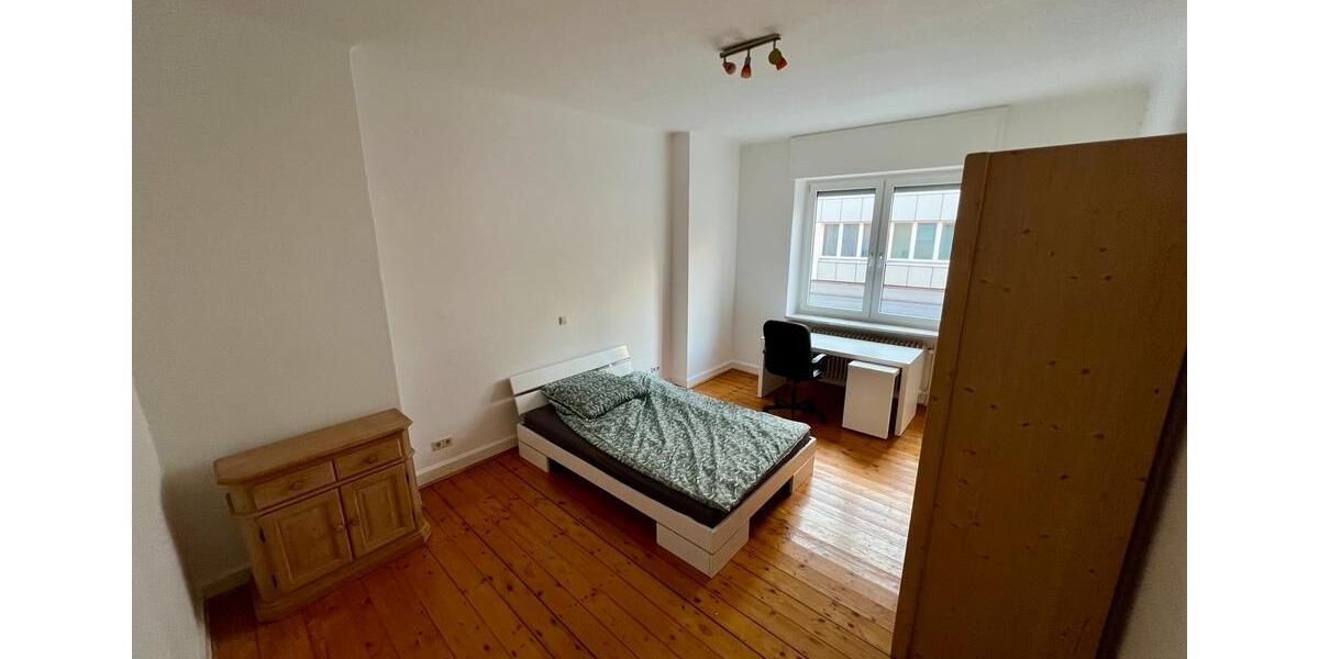 Moderene , ruhige Voll möblierte WG Zimmern , ab 450€ ( kalt) 3 zimmer