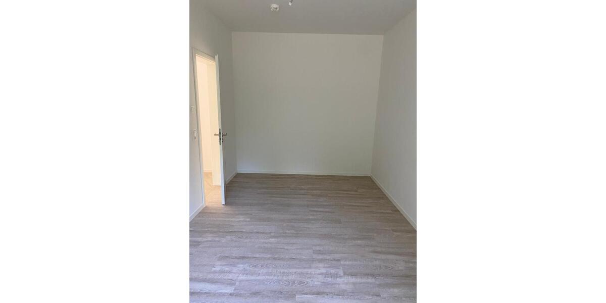 Erdgeschoßwohnung Waren (Müritz) - 2 Zimmer, 88 m&sup2;, 870&euro; | Angebot:24983866