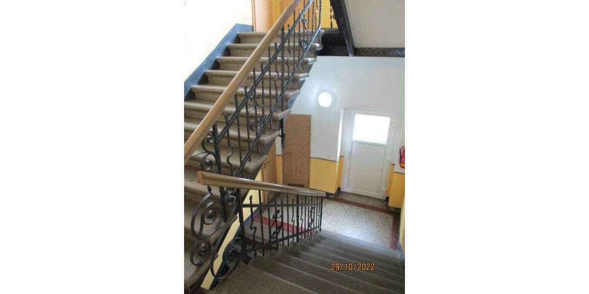 Attraktive 2 - Zi.- Wohnung mit Balkon im Grünen mit hervorragender Aussicht über Plauen 2 zimmer