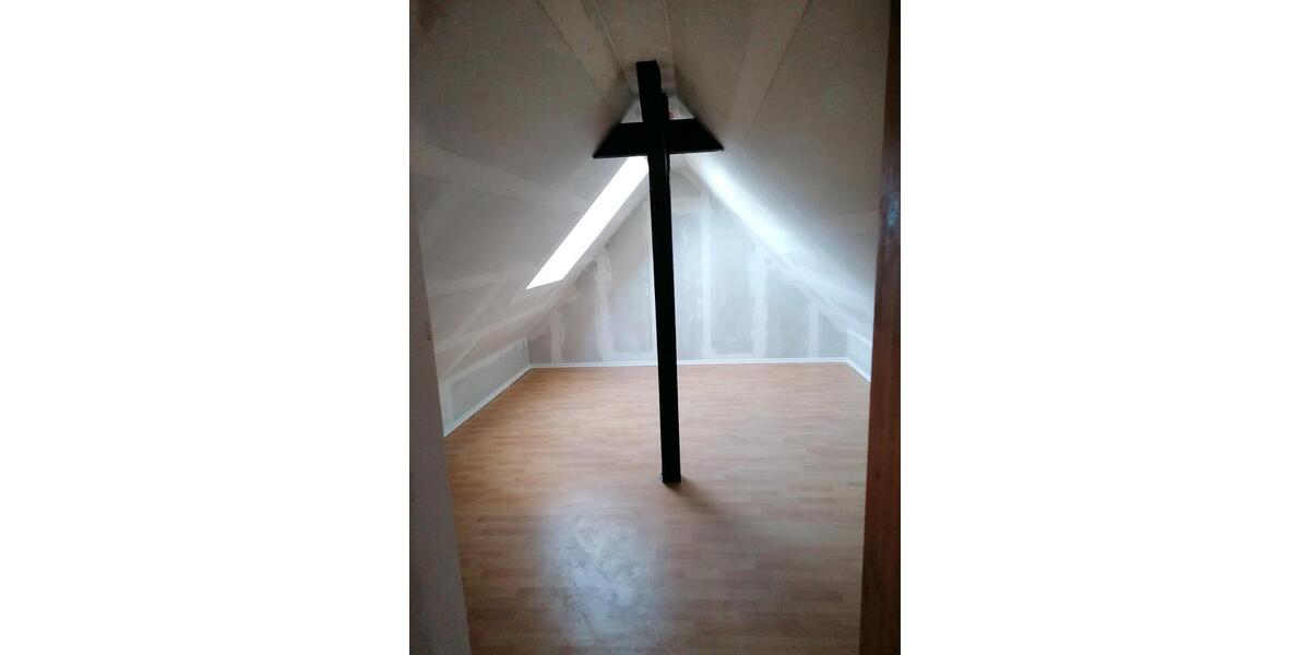 Etagenwohnung Lützen - 1 Zimmer, 76 m&sup2;, 690&euro; | Angebot:25857651