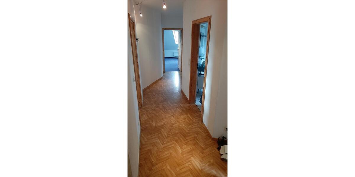 Dachgeschoßwohnung Nordhausen - 3 Zimmer, 106 m&sup2;, 550&euro; | Angebot:24504095