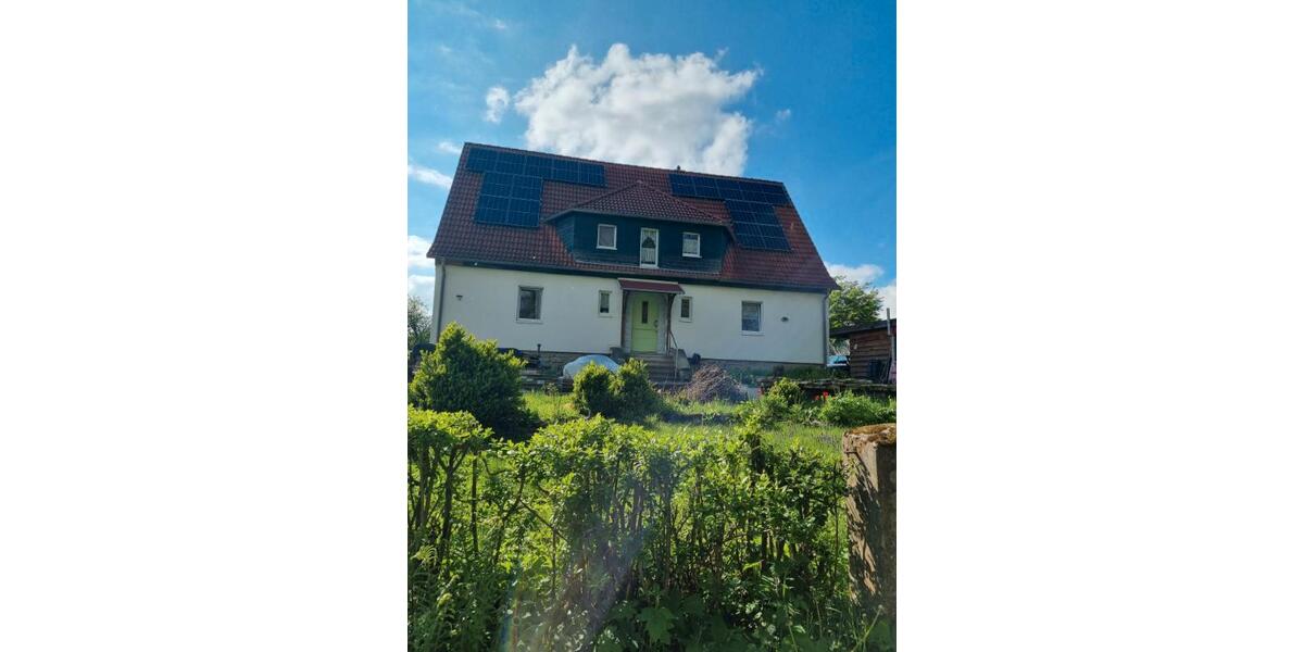 Erdgeschoßwohnung Eisfeld - 3 Zimmer, 100 m&sup2;, 680&euro; | Angebot:26523179