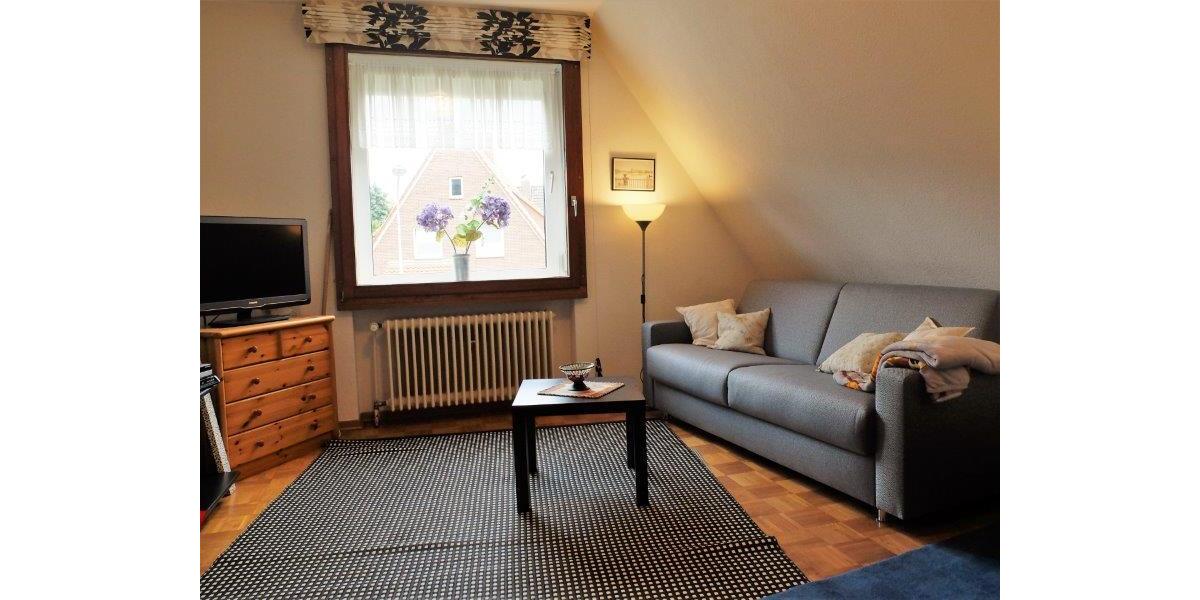 Stade: Großes, möbliertes 3-Zimmer Apartment mit Carport am Stader-Freibad 3 zimmer