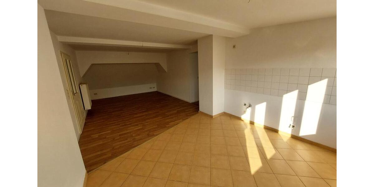 Etagenwohnung Roßwein - 3 Zimmer, 65 m&sup2;, 325&euro; | Angebot:19263247