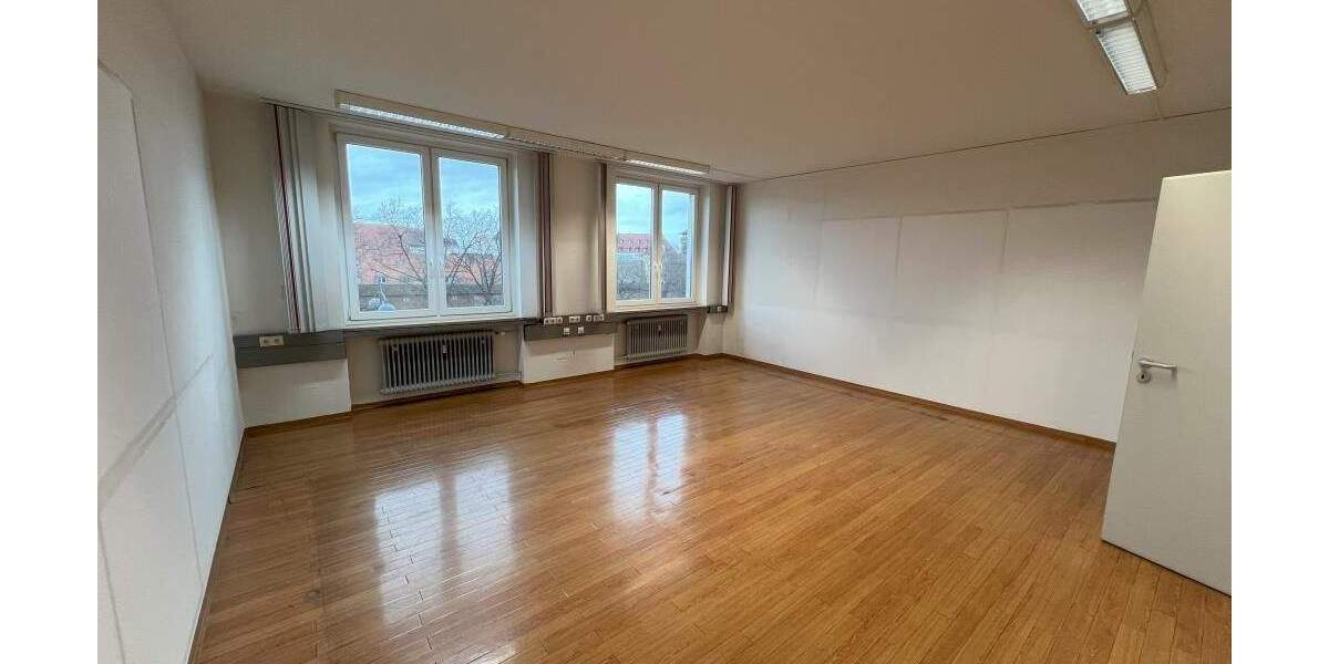 Gewerbeobjekt Nürnberg Tafelhof - 1 Zimmer, 339 m&sup2;, 3.400&euro; | Angebot:25781311