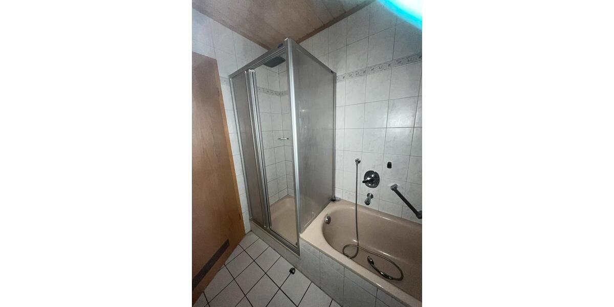 Dachgeschoßwohnung Tauberbischofsheim - 3 Zimmer, 90 m&sup2;, 750&euro; | Angebot:25085435