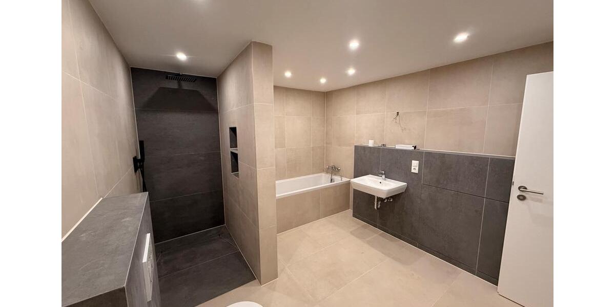 Erdgeschoßwohnung Niedernhausen - 5 Zimmer, 178 m&sup2;, 1.800&euro; | Angebot:26084920