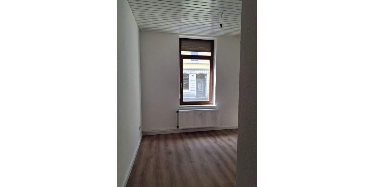 Etagenwohnung Bremerhaven Geestemünde - 3 Zimmer, 83 m&sup2;, 690&euro; | Angebot:25835196
