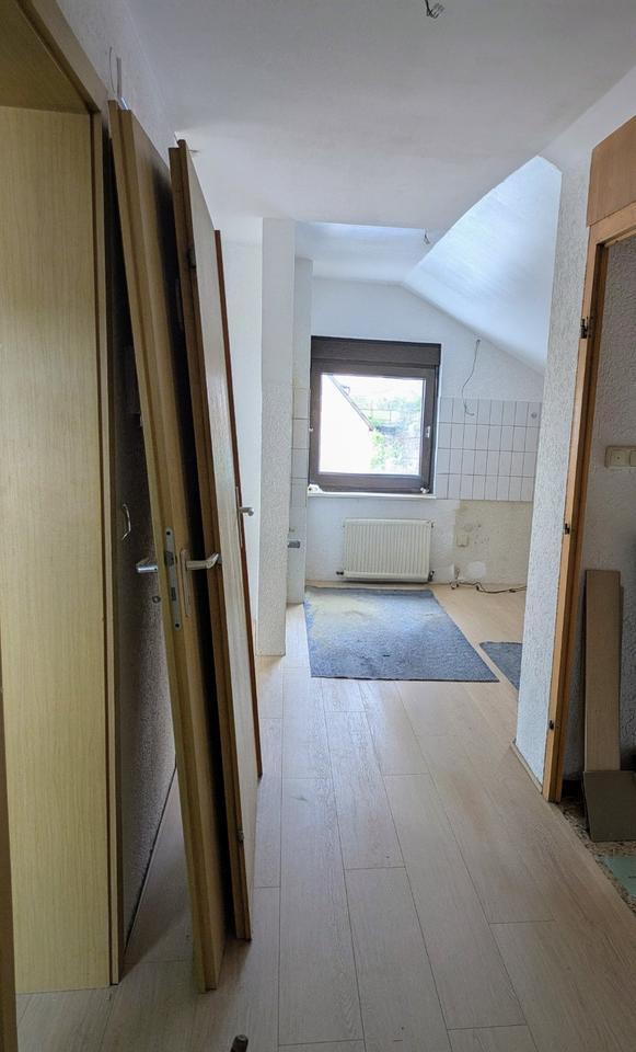 Großzügige 2-Zimmer-Dachgeschoßwohnung mit EBK in Winkel