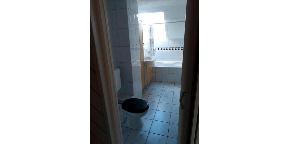 Dachgeschoßwohnung Karlsruhe Südstadt - 2 Zimmer, 65 m&sup2;, 840&euro; | Angebot:26024480