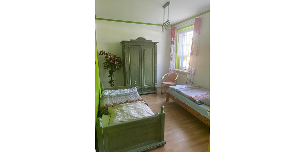 Etagenwohnung Bützow - 4 Zimmer, 100 m&sup2;, 1.300&euro; | Angebot:25961025