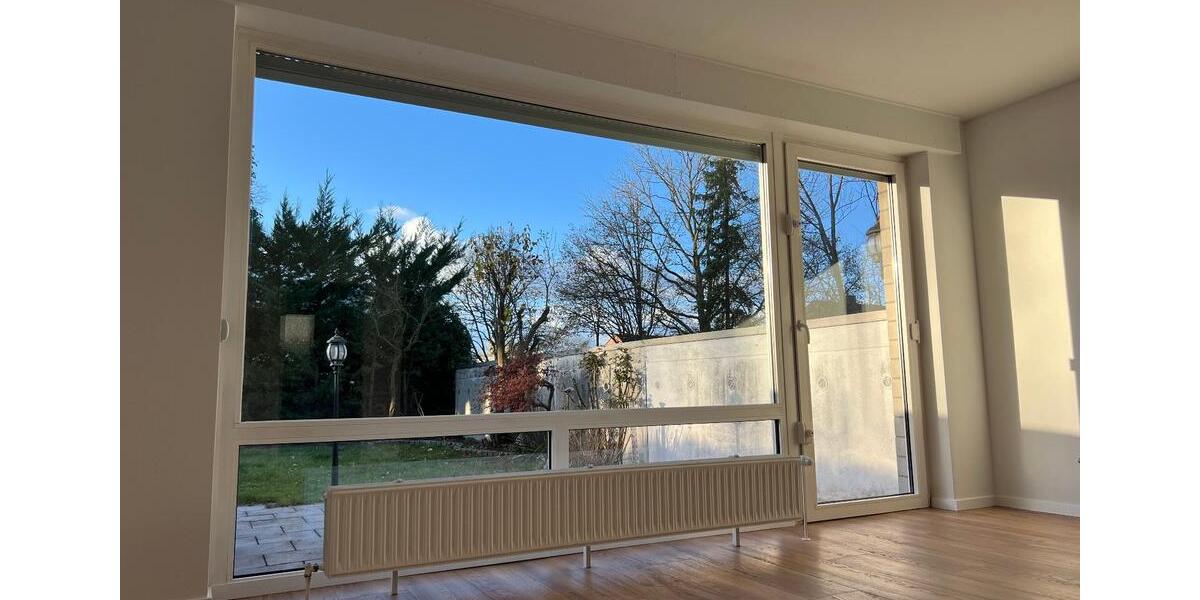 Modernisiertes Reihenendhaus – Stilvolles Wohnen mit Garten & vie 5 zimmer