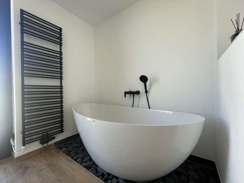 Mit dem Aufzug direkt in die Traumwohnung am Zwenkauer See! 4 zimmer