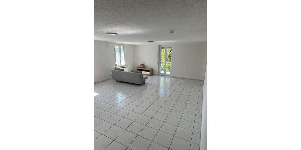 Etagenwohnung Grenzach-Wyhlen Wyhlen - 3 Zimmer, 88 m&sup2;, 1.250&euro; | Angebot:26238403
