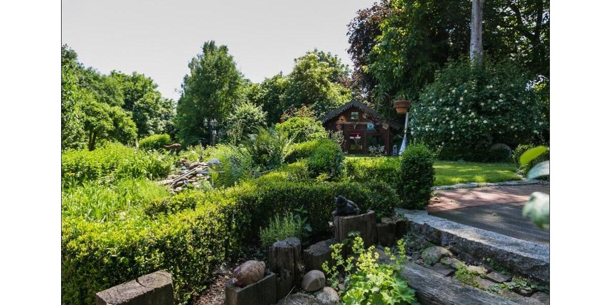 Einfamilienhaus Bielefeld Heepen - 5 Zimmer, 196 m&sup2;, 1.695&euro; | Angebot:25546567