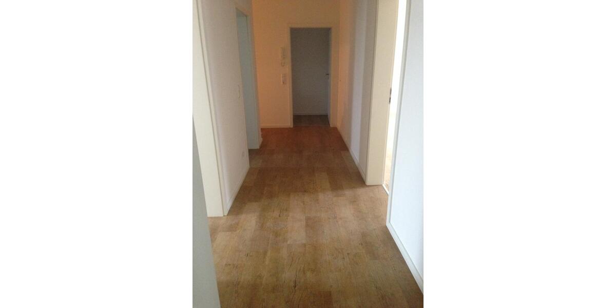 Dachgeschoßwohnung Greifswald - 3 Zimmer, 120 m&sup2;, 1.300&euro; | Angebot:24837715