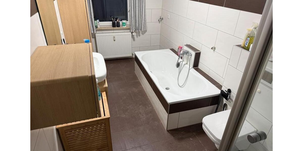 Etagenwohnung Kirchhain - 5 Zimmer, 140 m&sup2;, 1.300&euro; | Angebot:26482947