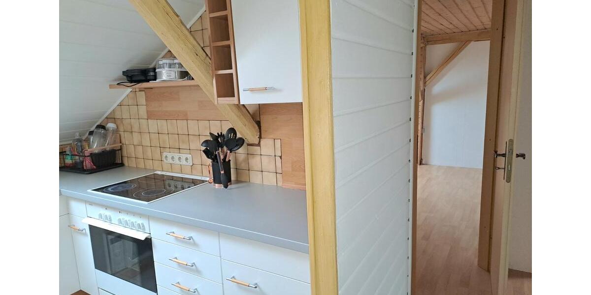 Dachgeschoßwohnung Egglham - 4 Zimmer, 88 m&sup2;, 460&euro; | Angebot:23751513