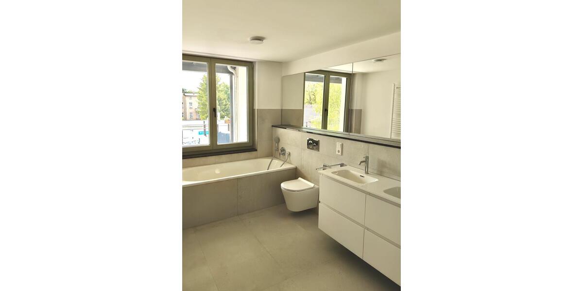 Etagenwohnung Erkner - 4 Zimmer, 129 m&sup2;, 2.064&euro; | Angebot:24705115