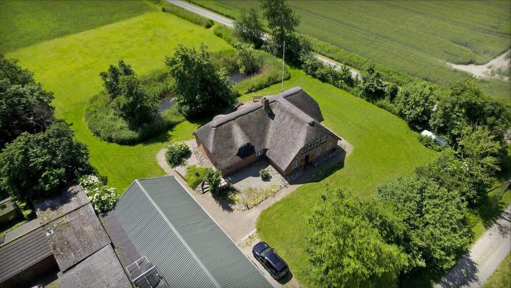 Einfamilienhaus Emmelsbüll-Horsbüll Horsbüll - 7 Zimmer, 275 m&sup2;, 2.150&euro; | Angebot:25689307