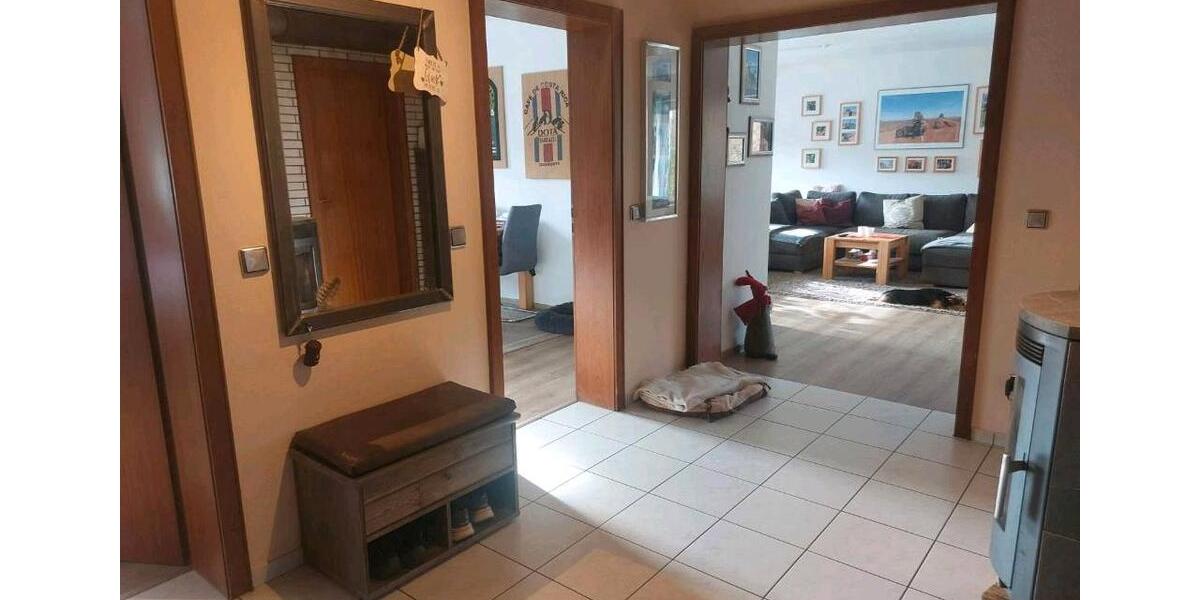 Etagenwohnung Netphen - 3 Zimmer, 110 m&sup2;, 895&euro; | Angebot:26126075