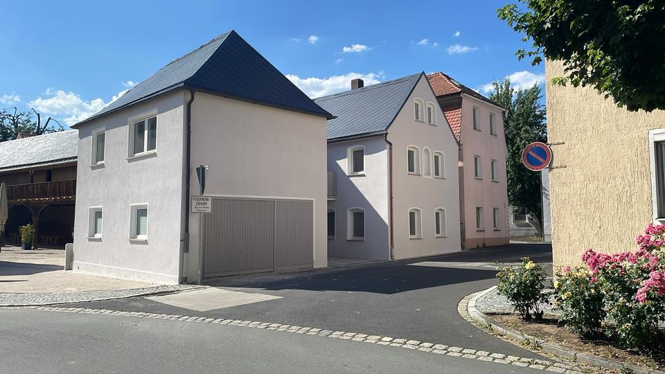 Einfamilienhaus Konnersreuth - 6 Zimmer, 200 m&sup2;, 1.250&euro; | Angebot:23708339