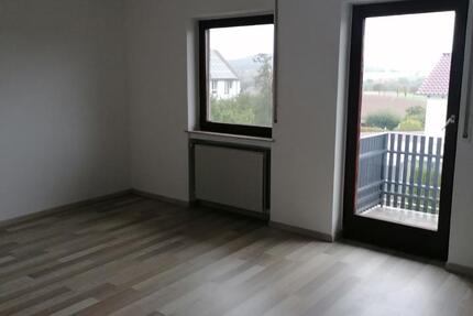 Wohnung Schrecksbach - 3 Zimmer, 100 m&sup2;, 1.000&euro; | Angebot:25271235