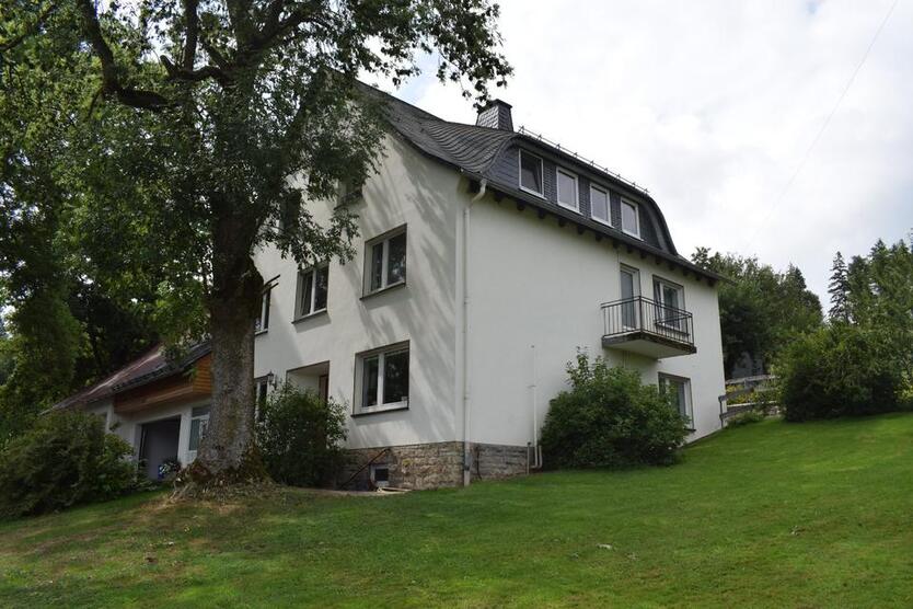 Neuwertige 4 Raum DG Wohnung in gehobener Ausstattung zimmer