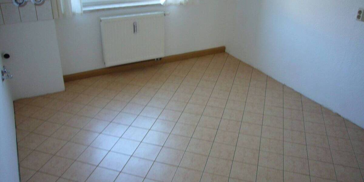 Etagenwohnung Plauen Südvorstadt - 2 Zimmer, 49 m&sup2;, 260&euro; | Angebot:26170901