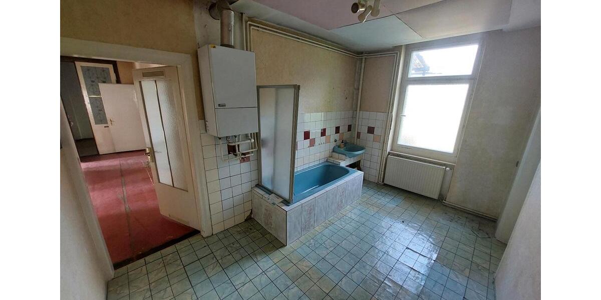 Etagenwohnung Altenburg - 5 Zimmer, 120 m&sup2;, 800&euro; | Angebot:25717623