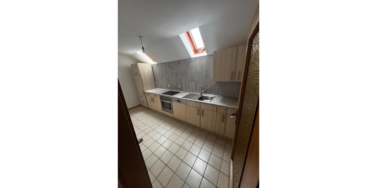 Dachgeschoßwohnung Alsfeld - 3.5 Zimmer, 106 m&sup2;, 800&euro; | Angebot:25406578