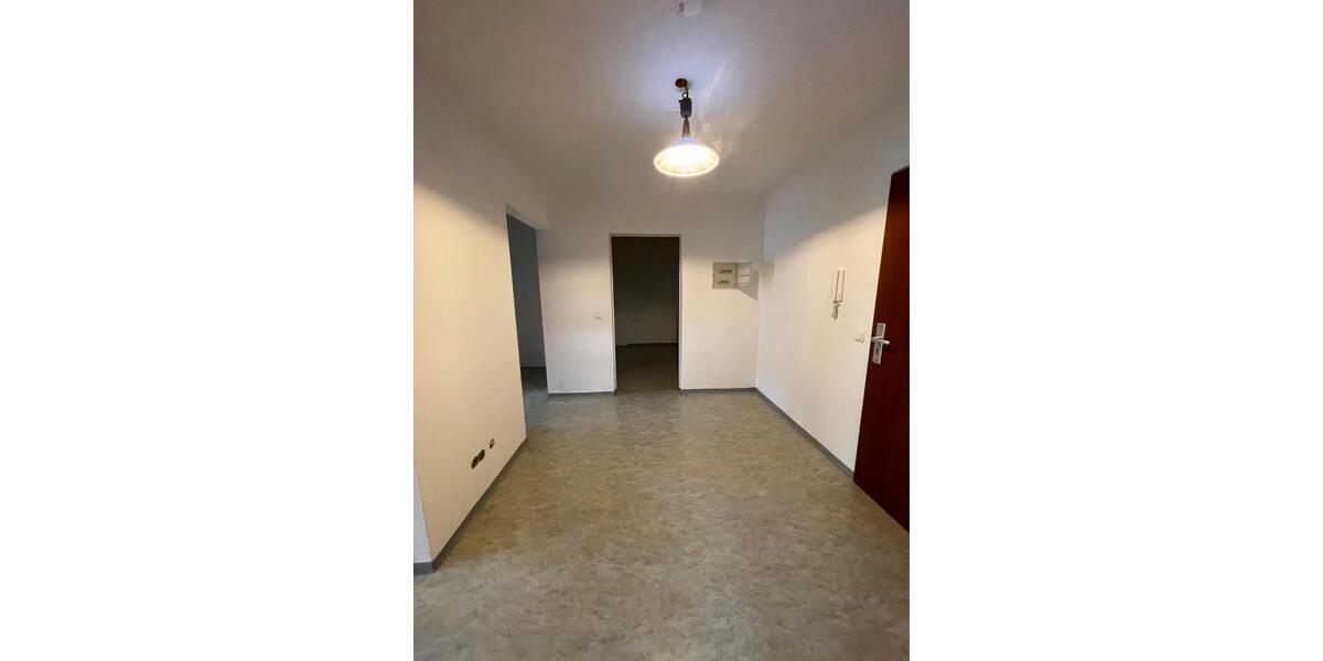 Etagenwohnung Burghausen - 2 Zimmer, 65 m&sup2;, 520&euro; | Angebot:25964156