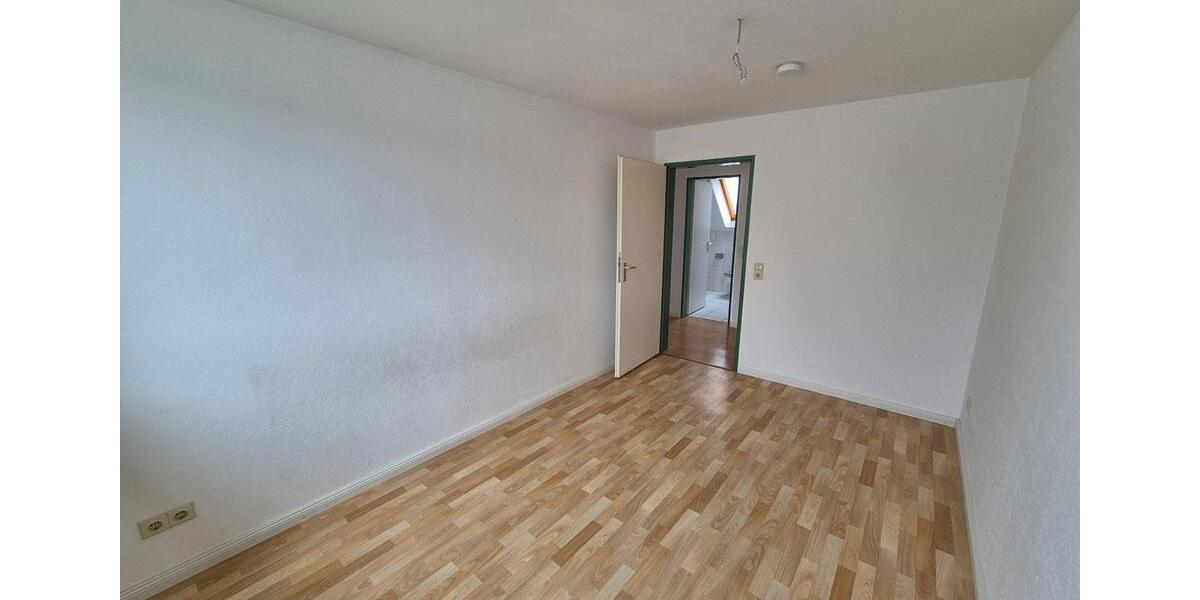 Dachgeschoßwohnung Lemgo - 3 Zimmer, 62 m&sup2;, 301&euro; | Angebot:24859535