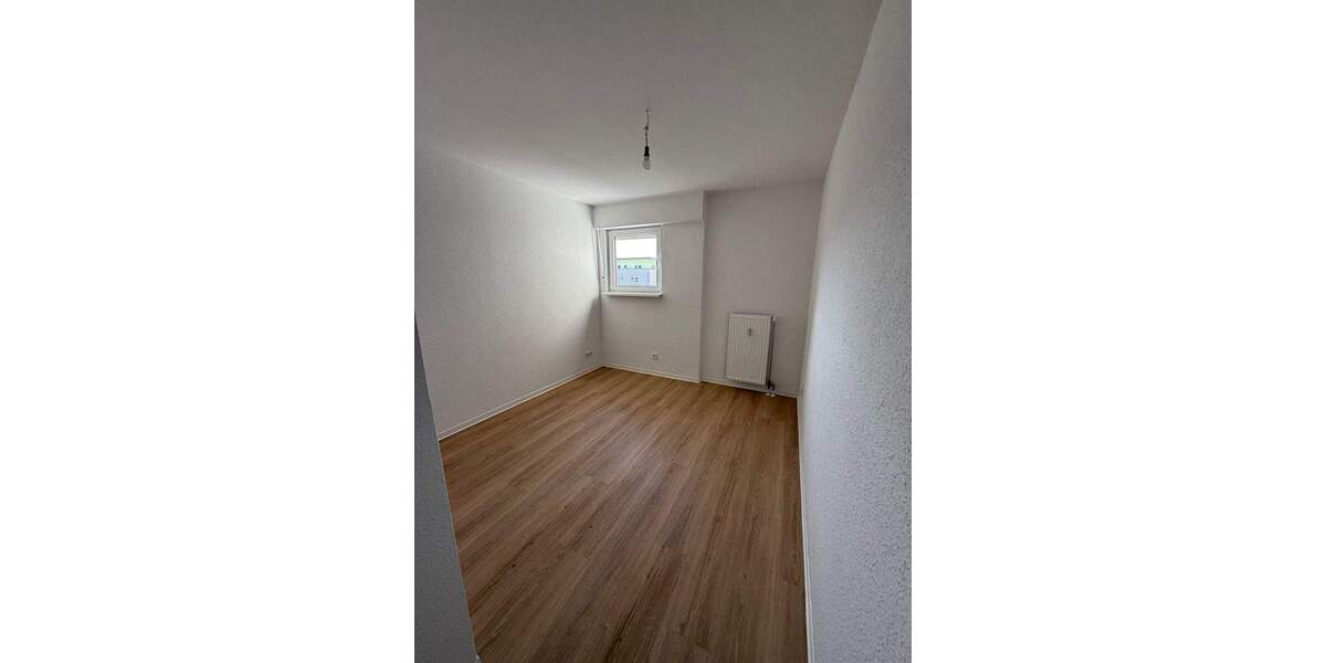 Etagenwohnung Kabelsketal Großkugel - 4 Zimmer, 114 m&sup2;, 805&euro; | Angebot:25998345