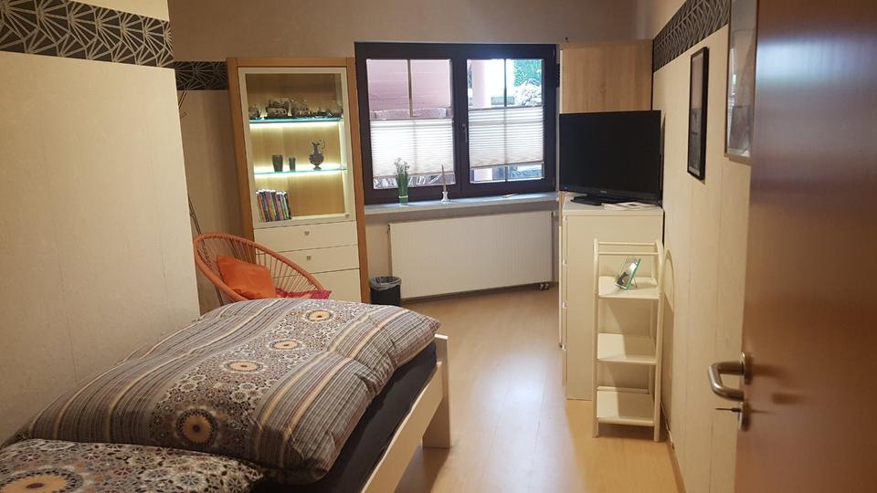 Wohnen auf Zeit Dillenburg Manderbach - 3 Zimmer, 66 m&sup2;, 45&euro; | Angebot:19958615