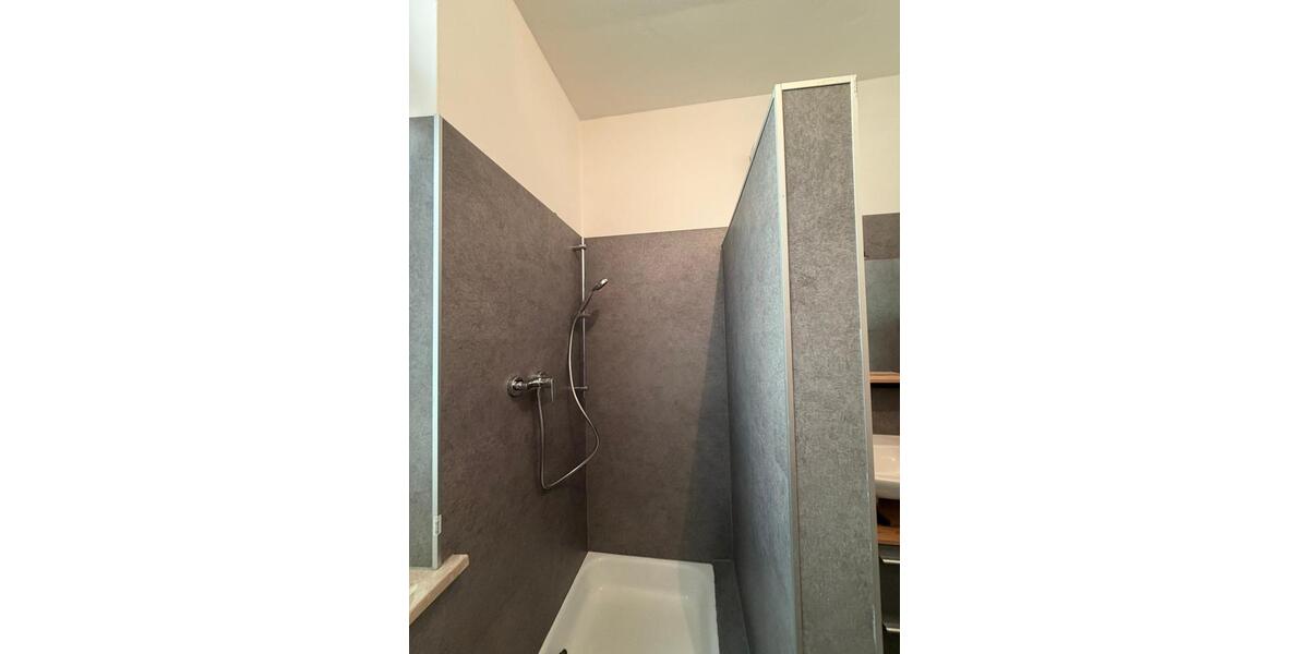 Etagenwohnung Köln Kalk - 4 Zimmer, 8 m&sup2;, 490&euro; | Angebot:26241625