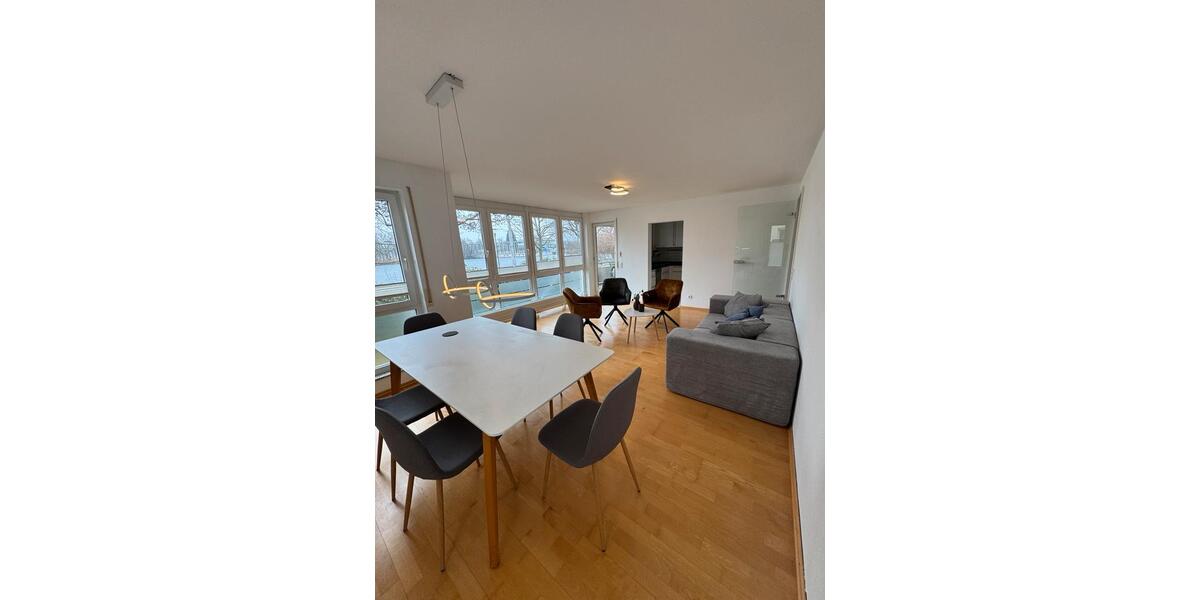 Hochparterre Böblingen - 4 Zimmer, 86 m&sup2;, 1.900&euro; | Angebot:24753274