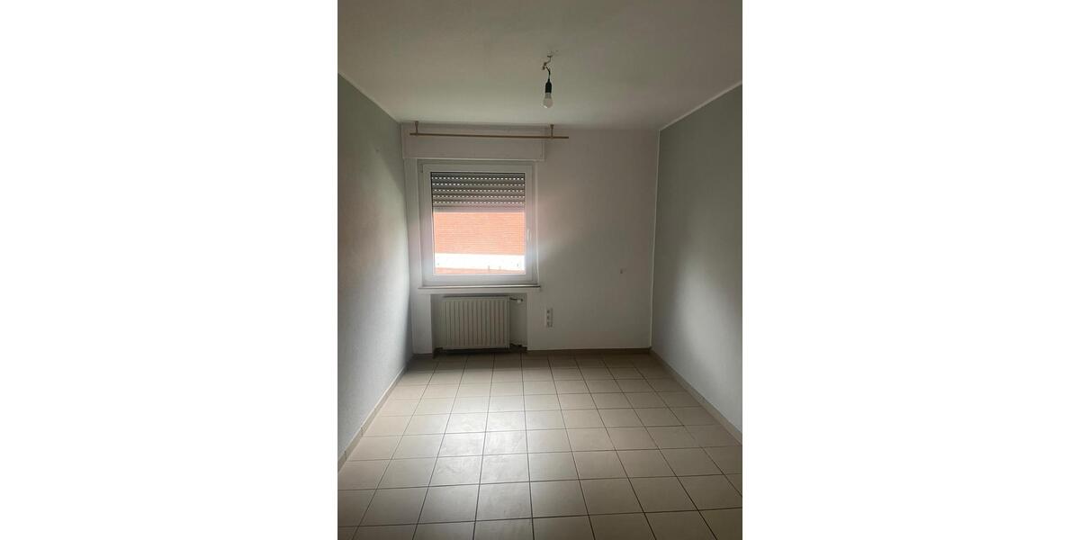 Etagenwohnung Leverkusen Schlebusch - 4 Zimmer, 90 m&sup2;, 1.400&euro; | Angebot:24508747