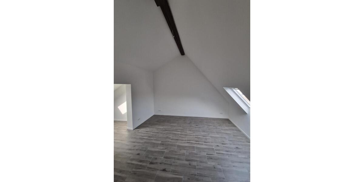 Neu sanierte 3-ZKB-Wohnung mit Stellplatz & EBK –sofort verfügbar 3 zimmer