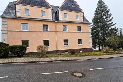 Wohnung zum Mieten in Lößnitz 375 € 62.5 m²