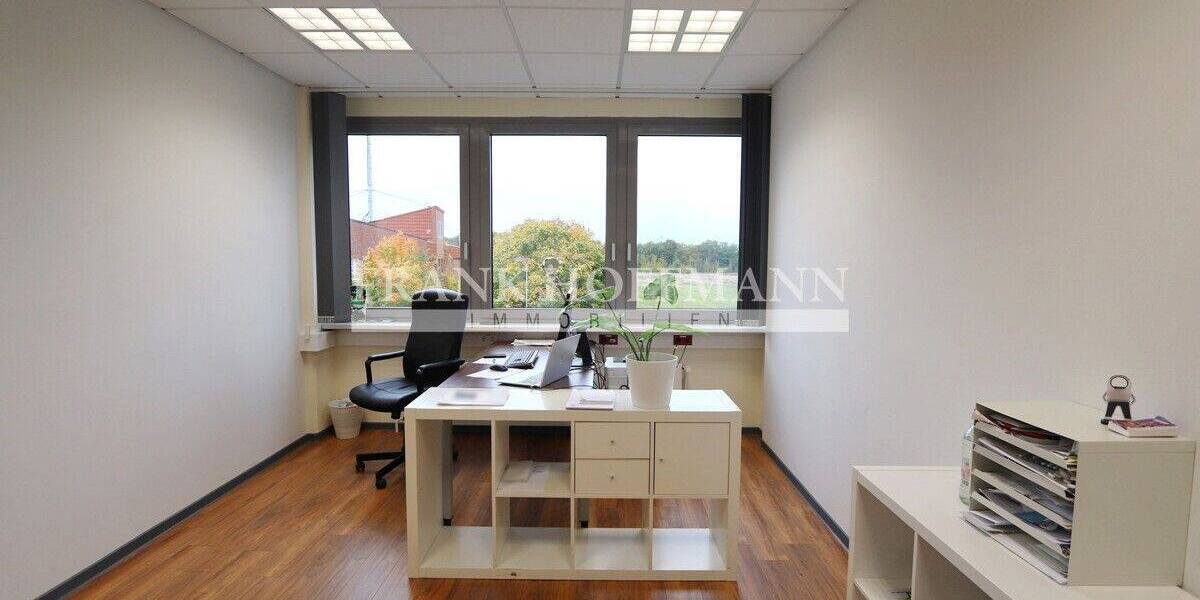 Gewerbeobjekt Quickborn - 2.390&euro; | Angebot:25700514