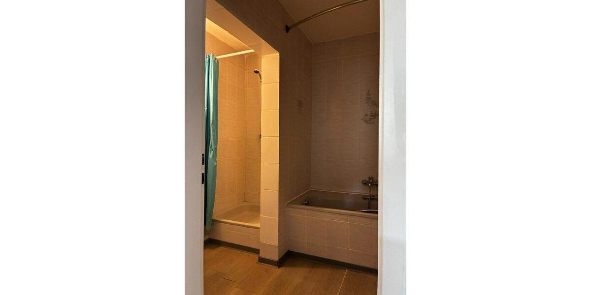 Dachgeschoßwohnung Bad Pyrmont - 5 Zimmer, 143 m&sup2;, 860&euro; | Angebot:26610283