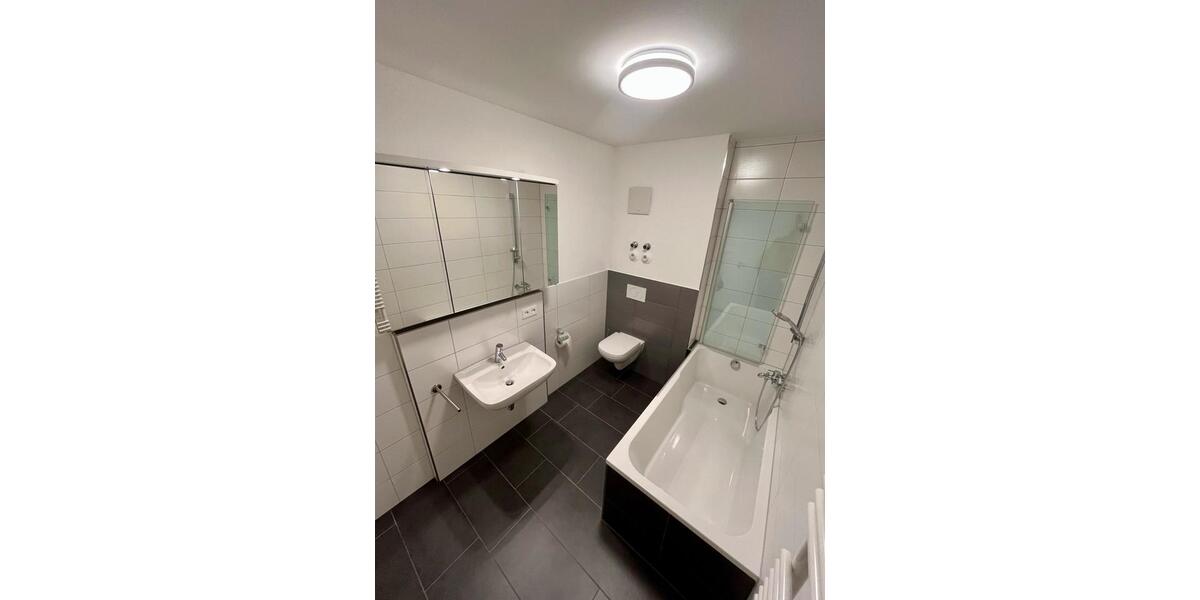 Einfamilienhaus Weinsberg - 3 Zimmer, 141 m&sup2;, 1.800&euro; | Angebot:24370993