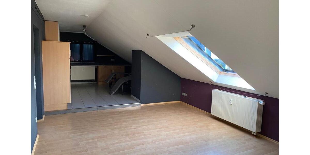 Dachgeschoßwohnung Hünfelden - 2 Zimmer, 100 m&sup2;, 800&euro; | Angebot:24868904