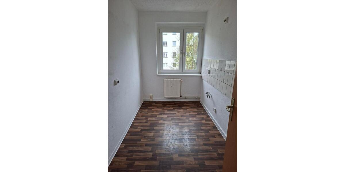 Etagenwohnung Sondershausen - 4 Zimmer, 73 m&sup2;, 490&euro; | Angebot:25263363