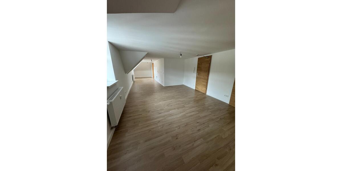 Dachgeschoßwohnung Freiberg - 2 Zimmer, 60 m&sup2;, 465&euro; | Angebot:24946766