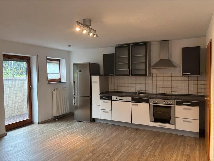 Souterrain-Wohnung 2-ZKB & Einbauküche 800€ warm zu vermieten zimmer