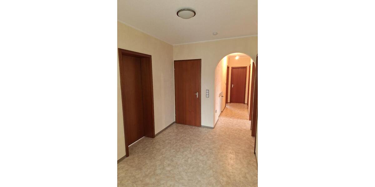 Etagenwohnung Üchtelhausen - 5 Zimmer, 108 m&sup2;, 900&euro; | Angebot:26241913