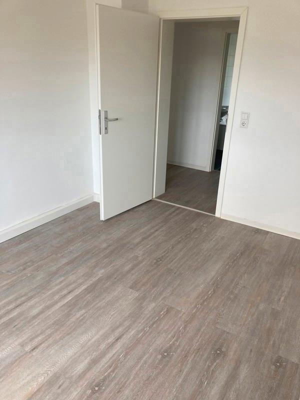 Neu renovierte 1,5 Zimmer-Wohnung